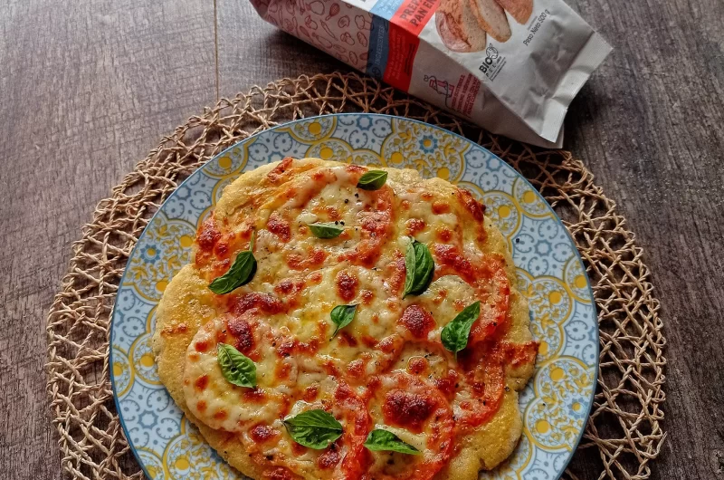 Gluten-free pizza with our Karavanpan premix